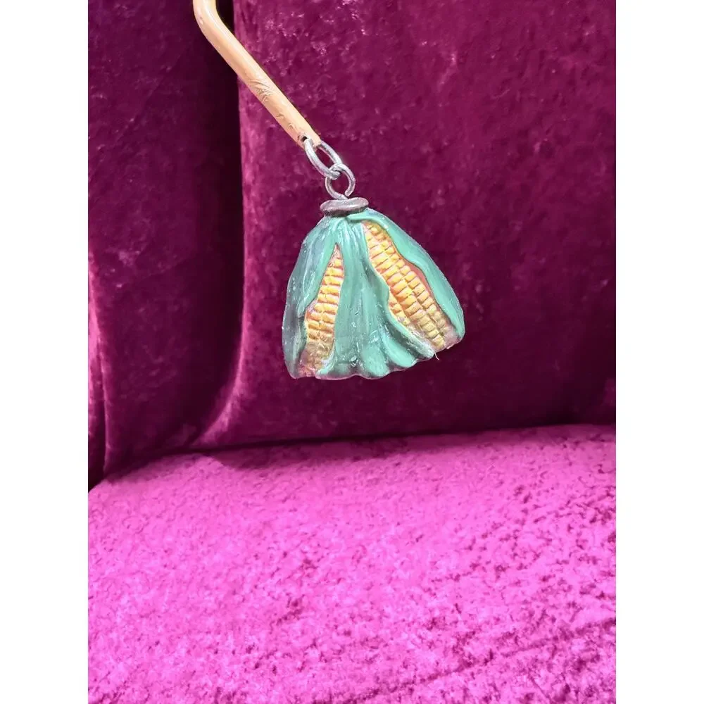 Vintage Home Decor Resin Candle Snuffer – Figural Corn Cob Kitsch Design